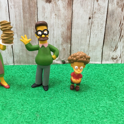 Miniaturas Simpsons - Maggie + Marge + Ned E Todd Flanders