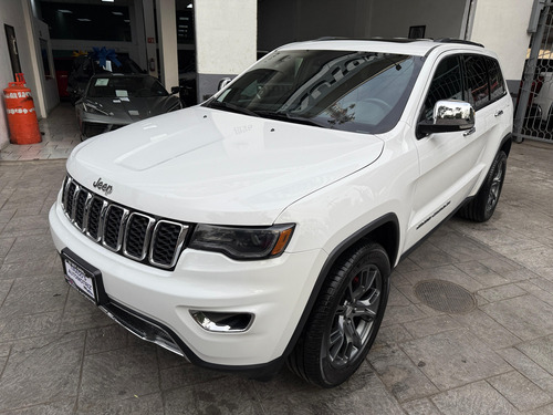 Jeep Grand Cherokee 5.7 Limited Lujo 4x4 At