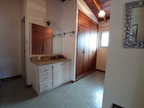 Imagen 18 de 30 de Se Vende Casa 329 M² 6h/5b/2p Santa Paula