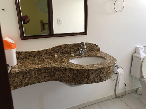 Imagem 12 de 21 de Casa Mobiliada Com 04 Suítes + 04 Dormitórios, Piscina, Quiosque Com Churrasqueira, Praia Do Estaleiro, Balneário Camboriú, Sc - Ca00013 - 68779164