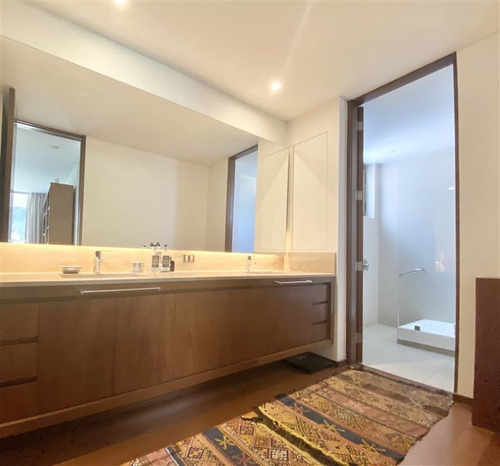 Departamento En Venta De 4 Dorm. En Vitacura