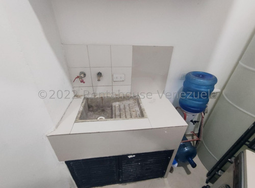 Imagen 22 de 30 de Apartamentos En Venta En Triangulo Del Este Barquisimeto, Lara #23-8346 Bróker Inmobiliario : Romer Gonzalez