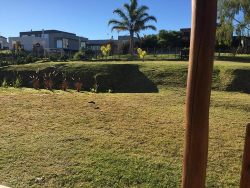 Venta Casa En Altos De La Tahona