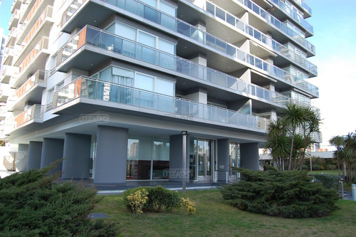 Venta Apartamento 2 Dormitorios Balcón Losa Radiante Garage Jardín Piscina Gym Sauna Cancha Tenis Torre Manhattan Aidy Grill Chiverta Playa Brava Punta Del Este Maldonado