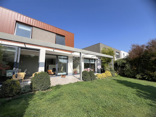Oportunidad De Inversion En Excelente Condominio A 10.500 Uf