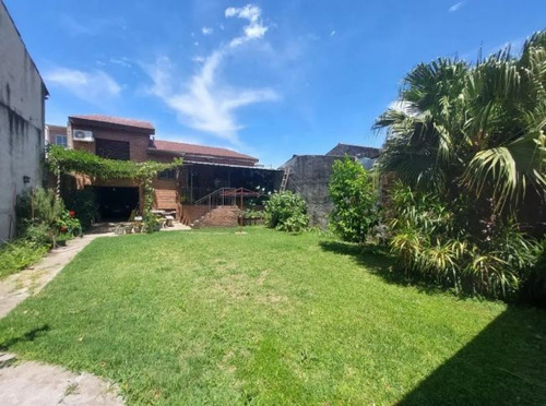 Venta O Permuta Hermoso Chalet En El Centro De San Miguel