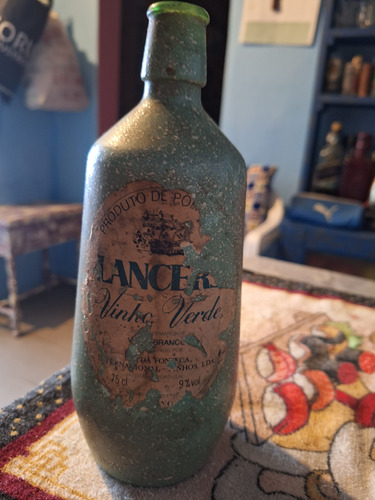 Antigua Botella De Vino Verde .lancer ,j.m.da Fonseca 1977