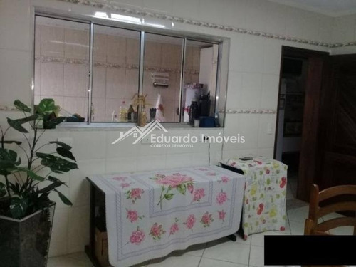 Imagem 4 de 17 de Casa Térrea. 3 Dormitórios. 4 Vagas Na Garagem. Ótima Localização. - 1669