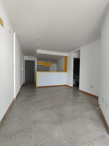 Imagen 2 de 9 de Venta Depto 1 Dorm B° General Paz C/ Balcon.