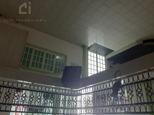 Edificio En Venta En Esquina Con Salones Para Eventos Diversos Y Oficinas Todo Climatizado