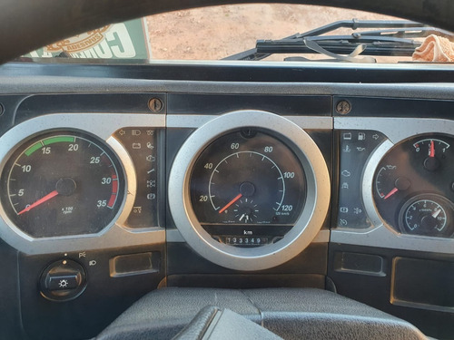Imagem 6 de 10 de Ford Cargo 815