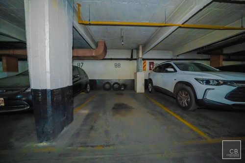 Departamento De 2 Ambientes De 53,73 M2. Piso Alto, Balcón. Cochera Fija. Apto Profesional. Flores