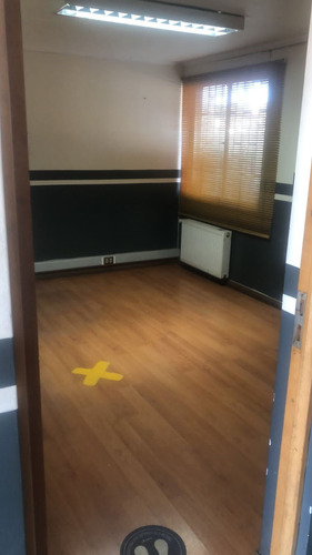 Excelente Bodega Con Amplias Oficinas, Con Alta Visibilidad