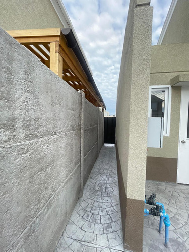 Se Arrienda Casa Nueva Aislada 3d+3b Cond. Sta Herminia Iii