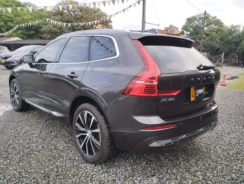 Volvo Xc60 Recharge Awd 80kms Autono 2023 Gris Platin Ltp566