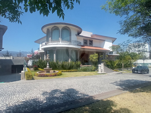 Renta O Venta Casa 7 Habs. De Lujo En Fuente De Las Lomas En Interlomas
