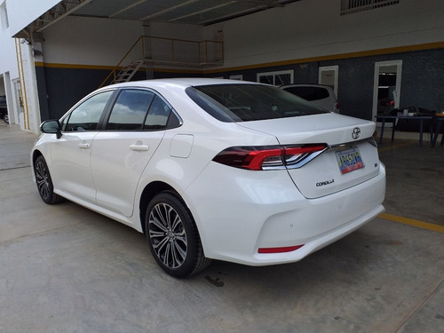Imagen 2 de 15 de Toyota Corolla Seg