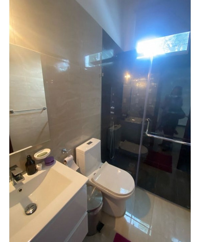 Vendo O Alquilo Casa 800m2 4h+s/8b/6p Prados Del Este 6395