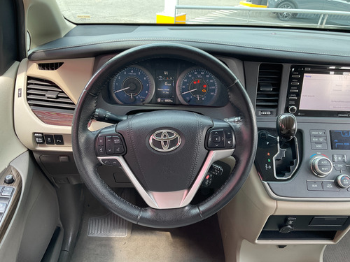 Toyota Sienna 3.5 Xle At