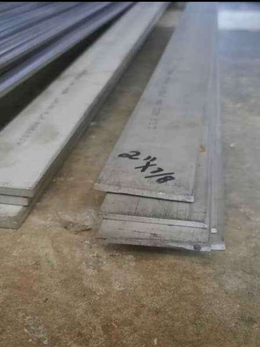 Imagen 1 de 1 de Pletina 2 × 1/8 De 6 Metros Inoxidable