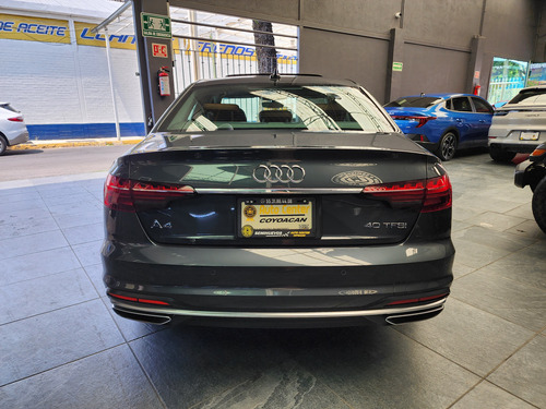 Audi A4 2.0 T Select Mild Hybrid 190 H.P.