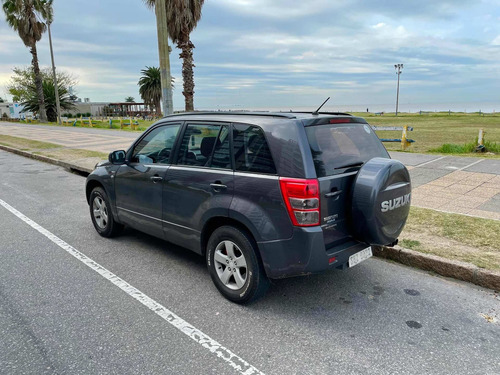 Suzuki Grand Vitara 2.0 Impecable - Financio