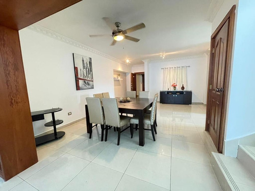Hermoso Penthouses De 2 Niveles Con Excelente Ubicación