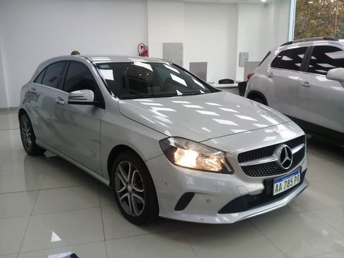 Mercedes Benz Clase A A200 Urban 1.6 At 5p 2017 U/m 70.000km