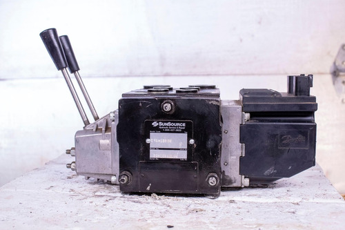 Sunsource Cva-15866 155l31600218a880568 157b4292 Hyd Ccv