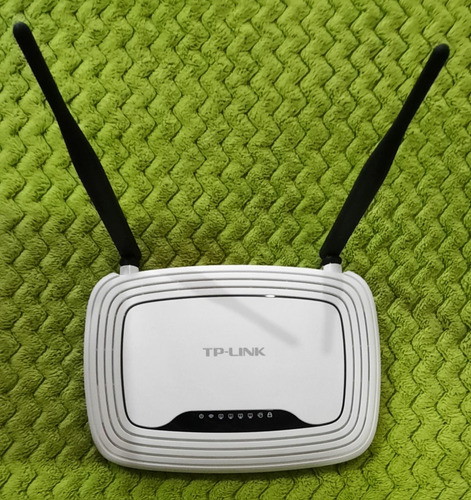 Router Inalámbrico N 300 Mbps Tp-link Modelo Tl-wr841n (Usado)