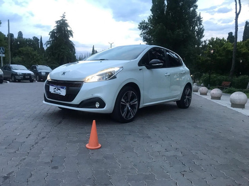 Imagen 1 de 10 de Vendo - Financio Peugeot 208 Gt Line Excelente