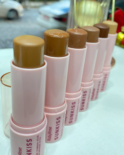 Sunkiss Stick Bronzer Contorno Cremoso Linha Rosa Ruby Rose Tom Da Maquiagem 1 - Desert Haze