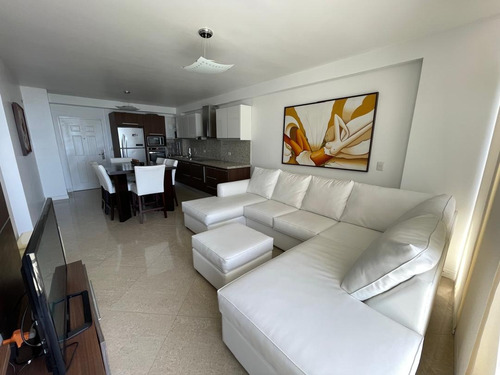Bluebay , Playa Moreno, Apartamento De Playa .