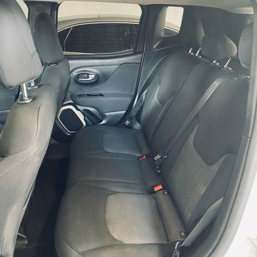 Jeep Renegade 1.8 Flex Aut. 5p