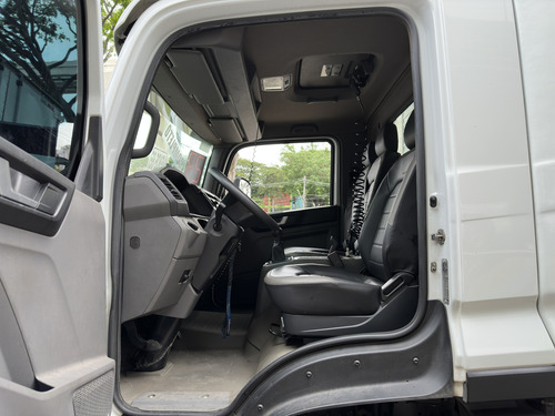 Volkswagen Delivery 11.180 Bau 8,10m Completo 2023