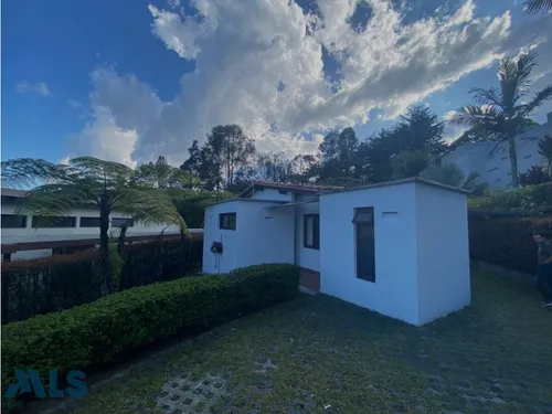 ¡tu Nuevo Hogar Te Espera En El Retiro!(mls#253785)