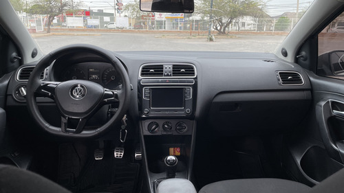 Volkswagen Vento 1.6 Confortline Mt Diesel