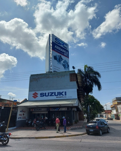 Imagen 11 de 12 de Edificio Comercial Av Ayacucho Maracay Con Constitucion Arag