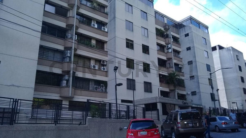 Apartamento En Venta En La Urbanizacion Miranda. Mg 110