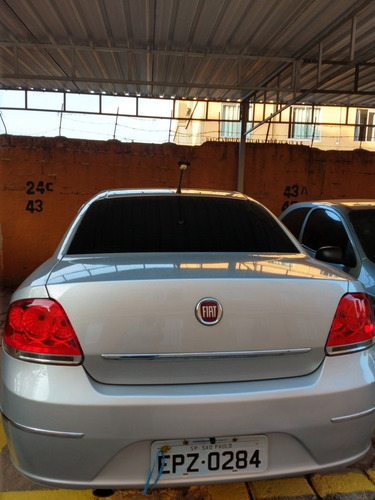 Fiat Linea 2010 1.9 16v Lx Flex 4p