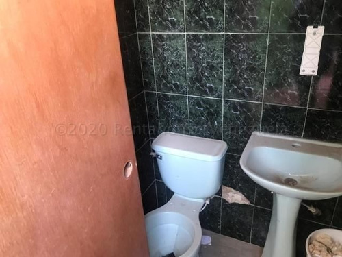 Imagen 11 de 13 de Comercial En Venta Ubicado En La Puerta Maraven. Punto Fijo