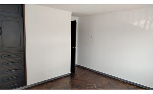 Oficina En Arriendo, Restrepo
