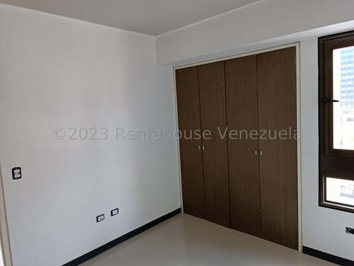 Rf Apartamento En Venta En La Candelaria Semiremodelado