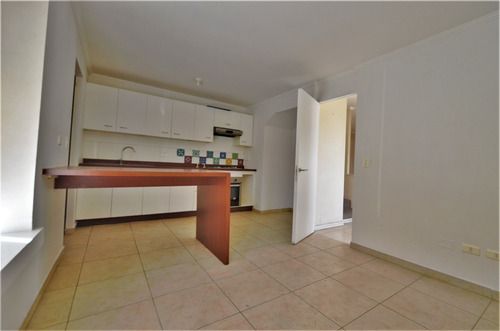 Imagen 6 de 13 de Casa En Condominio Con Portón En Estancia Liray