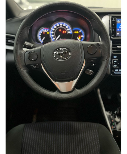 Toyota Yaris 1.3 16V FLEX XL PLUS TECH MULTIDRIVE
