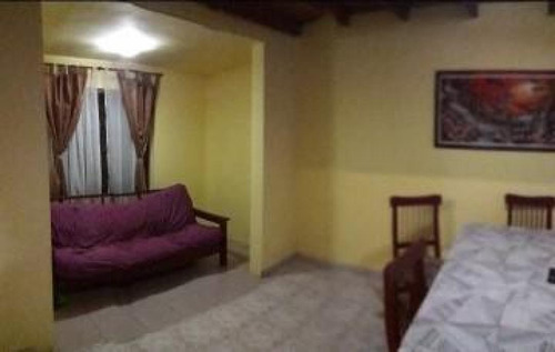 Casa En Venta - 2 Dormitorios 1 Baño - 140mts2 - La Plata