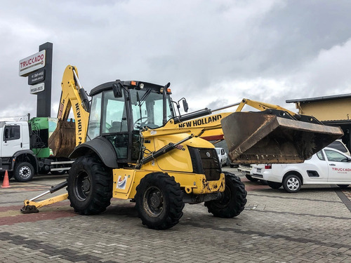 Retroescavadeira New Holland 4x4 B95b 2017=pa Carregadeira