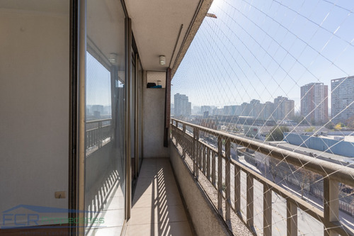 Excelente Departamento 2d 1b Frente Estación Metro Ñuble