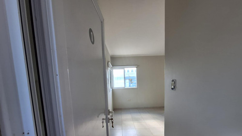 Departamento En Barrio La Cañada