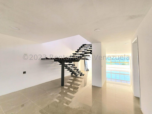 Apartamento Penthouse Dúplex Remodelado 295 M² 4h, 7b, 3p, Residencia Geminis En Calle Cerrada En Venta En Los Samanes Avenida 3 Caracas